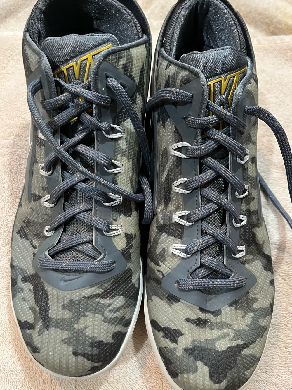 Men's Nike 2014 Zoom Field General Gray camo Athletic Sneakers - size 8